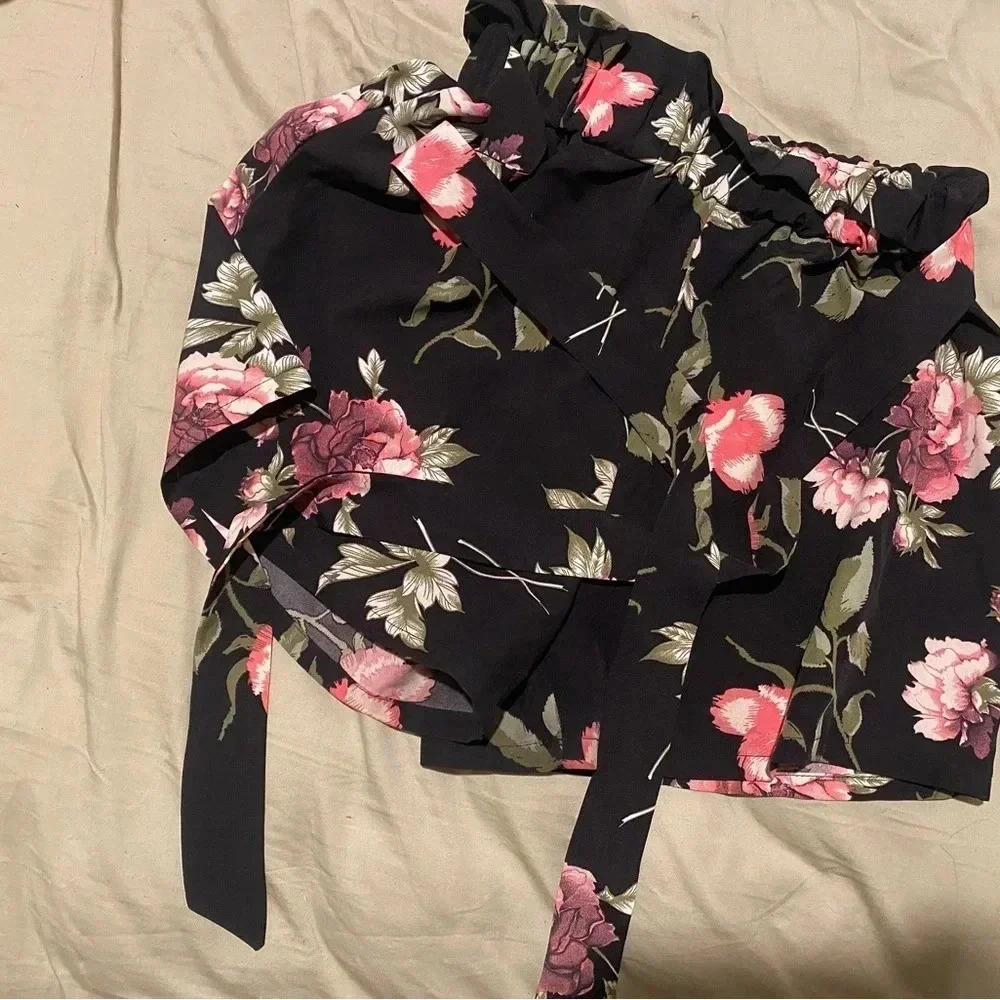 SHEIN Shorts - Picture 3 of 3